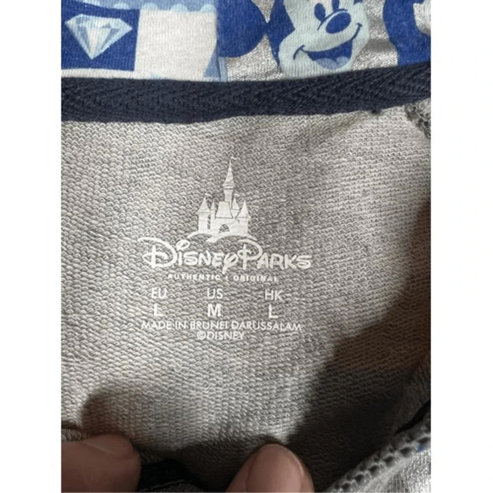 Disney full zip Grey Big print Hooded Sweater size M‎